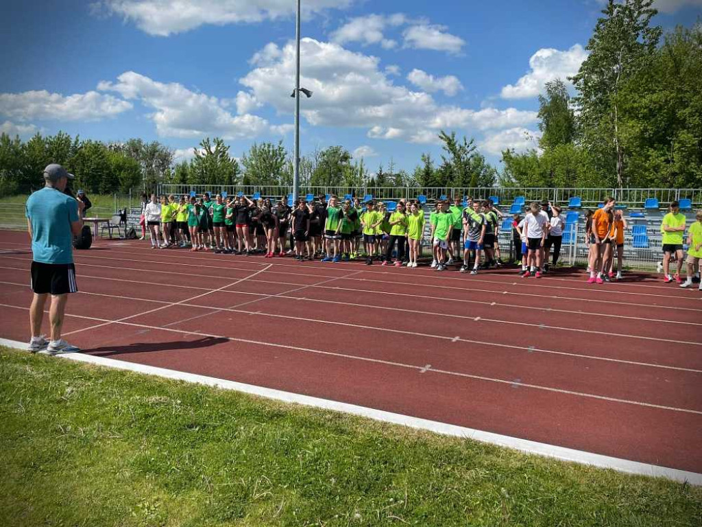 Awans chłopców z SP 1 i SP 2 do finału wojewódzkiego w czwórboju i trójboju la