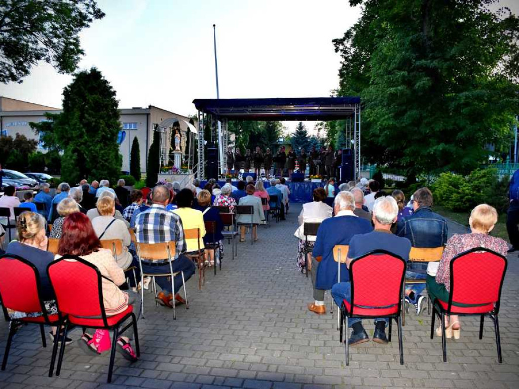 Hrubieszów: Majówka przy kościele Św. Mikołaja [ZDJĘCIA]