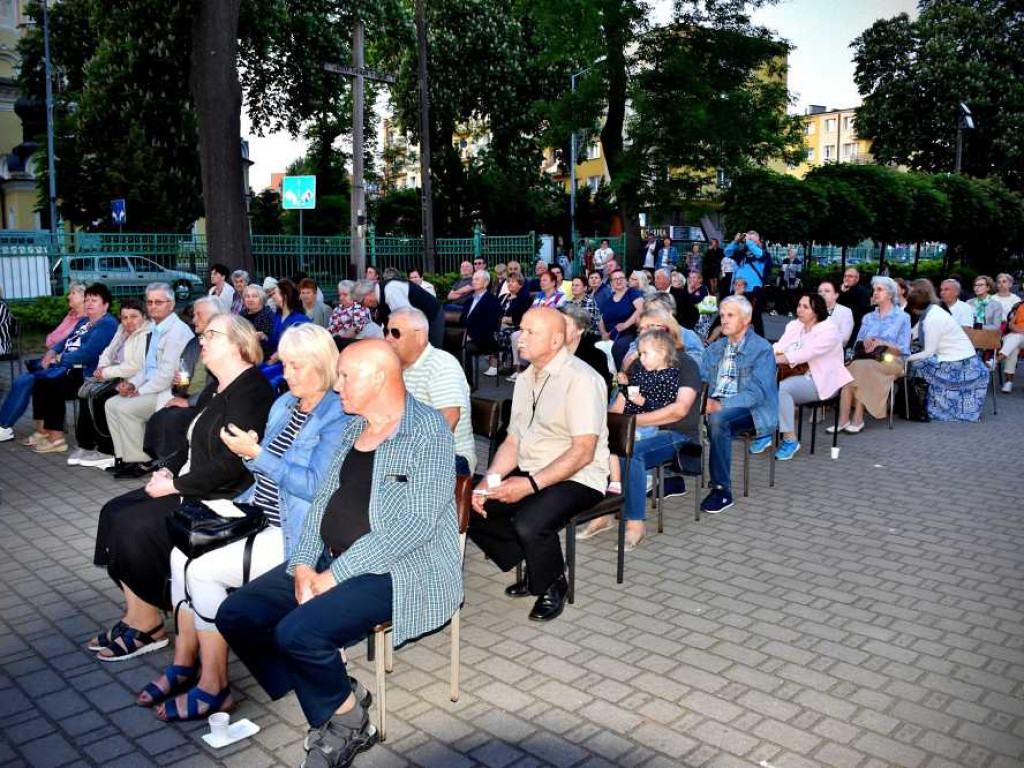 Hrubieszów: Majówka przy kościele Św. Mikołaja [ZDJĘCIA]