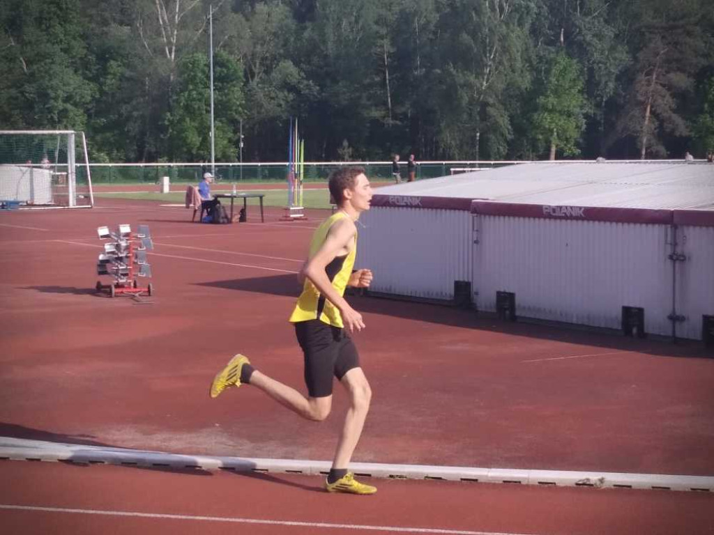 Skuteczne starty lekkoatletów Unii Hrubieszów. Jan Śmietanka z szansą na start w Mistrzostwach Europy Juniorów! [ZDJĘCIA]