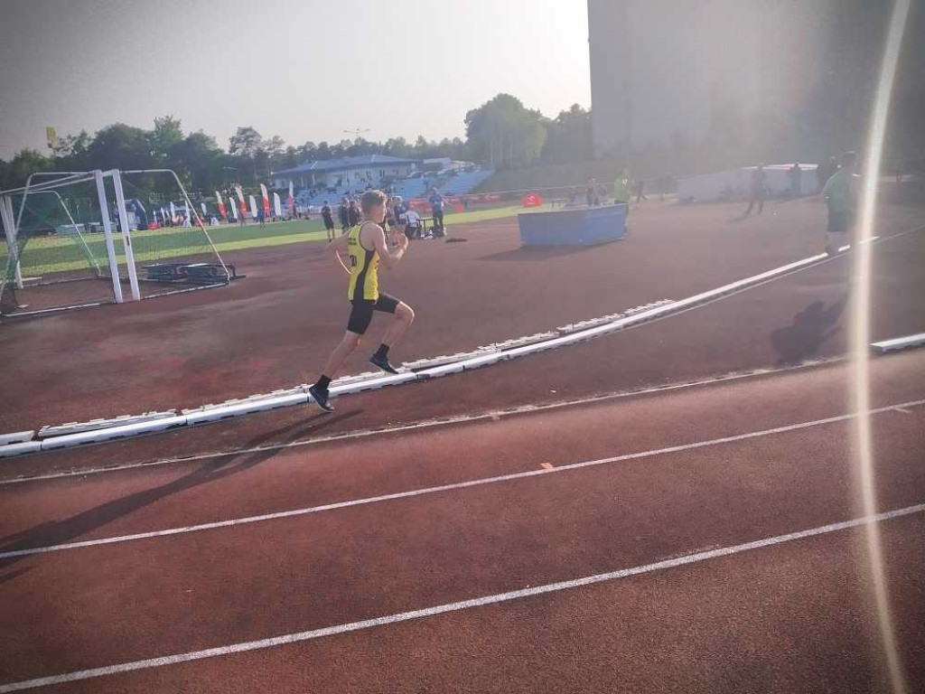 Skuteczne starty lekkoatletów Unii Hrubieszów. Jan Śmietanka z szansą na start w Mistrzostwach Europy Juniorów! [ZDJĘCIA]