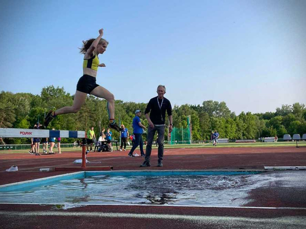 Skuteczne starty lekkoatletów Unii Hrubieszów. Jan Śmietanka z szansą na start w Mistrzostwach Europy Juniorów! [ZDJĘCIA]