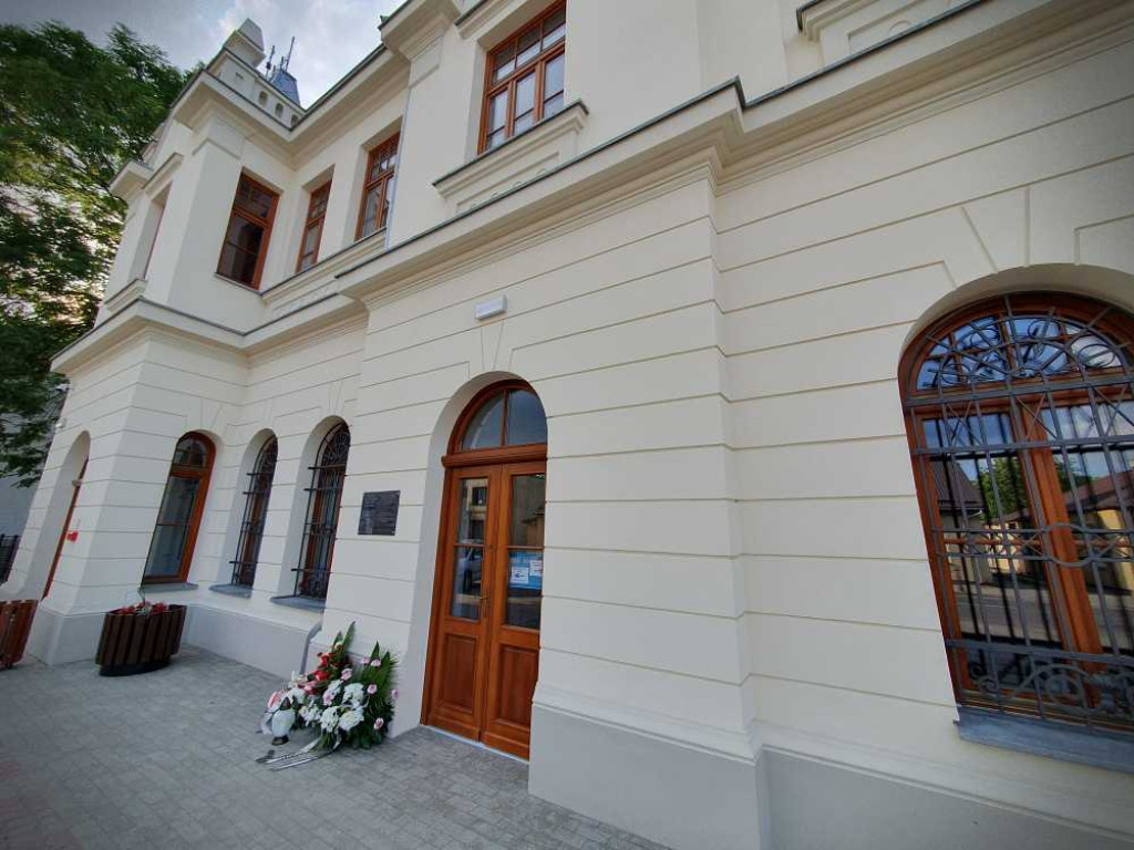 Hrubieszów: 24 rocznica śmierci prof. Stefana du Chateau [ZDJĘCIA]