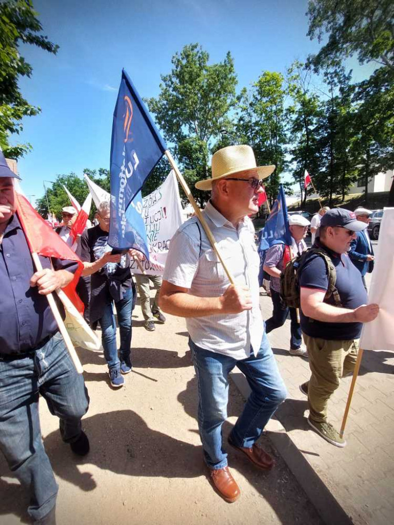Hrubieszów: Byli na marszu w Warszawie [ZDJĘCIA]