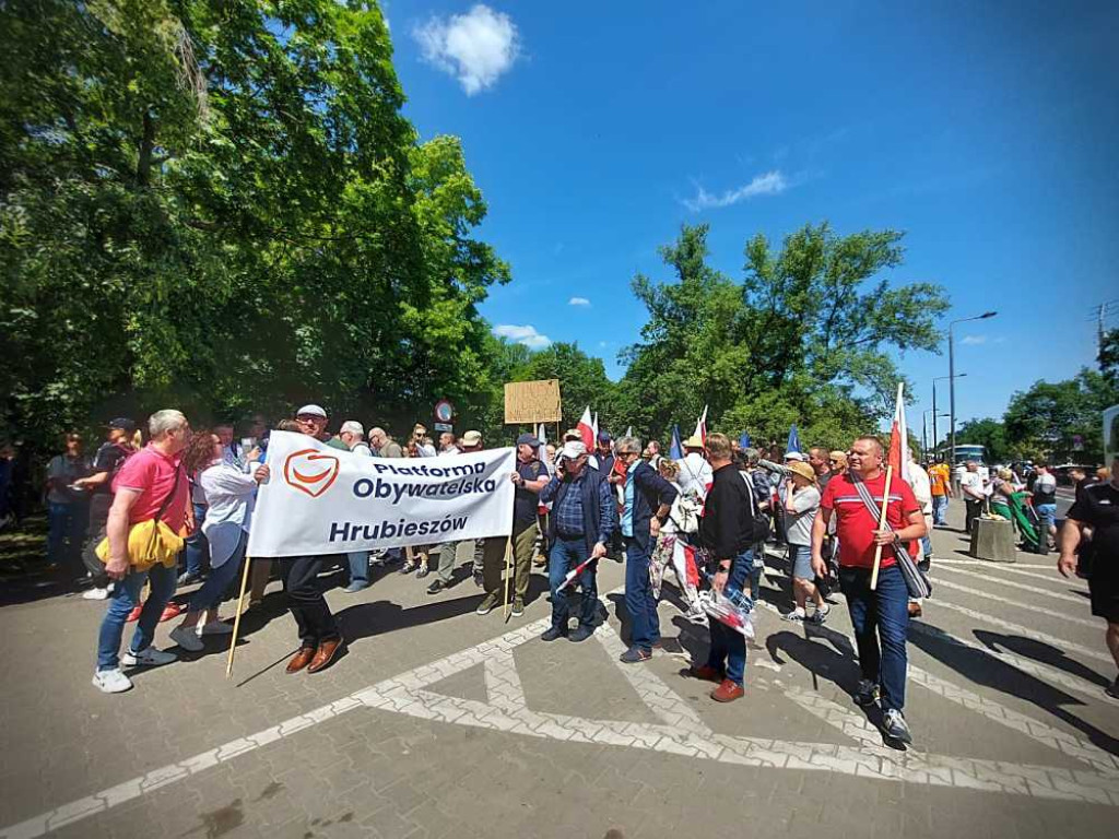 Hrubieszów: Byli na marszu w Warszawie [ZDJĘCIA]