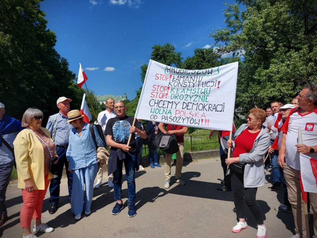 Hrubieszów: Byli na marszu w Warszawie [ZDJĘCIA]