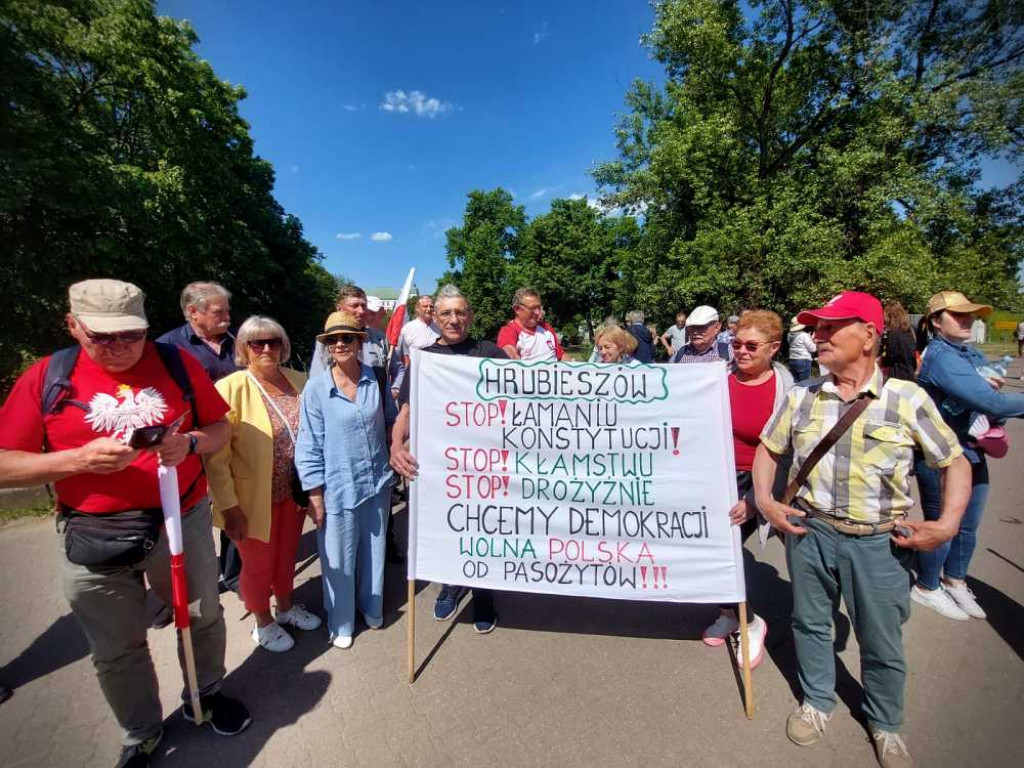 Hrubieszów: Byli na marszu w Warszawie [ZDJĘCIA]