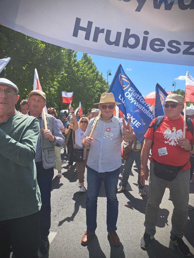 Hrubieszów: Byli na marszu w Warszawie [ZDJĘCIA]