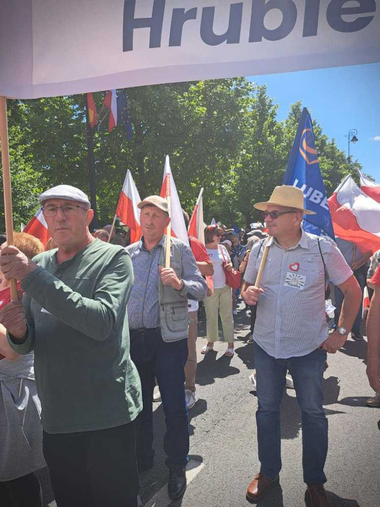 Hrubieszów: Byli na marszu w Warszawie [ZDJĘCIA]