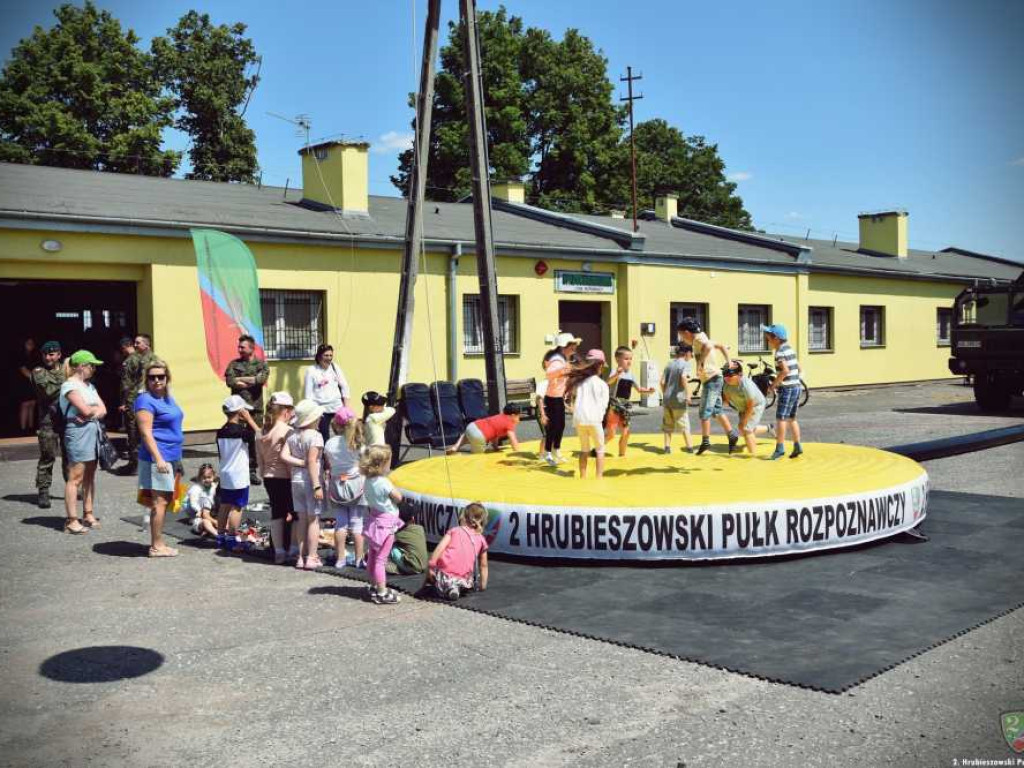 Hrubieszów: Koszary odwiedziło ponad 1000 osób [ZDJĘCIA, WIDEO]