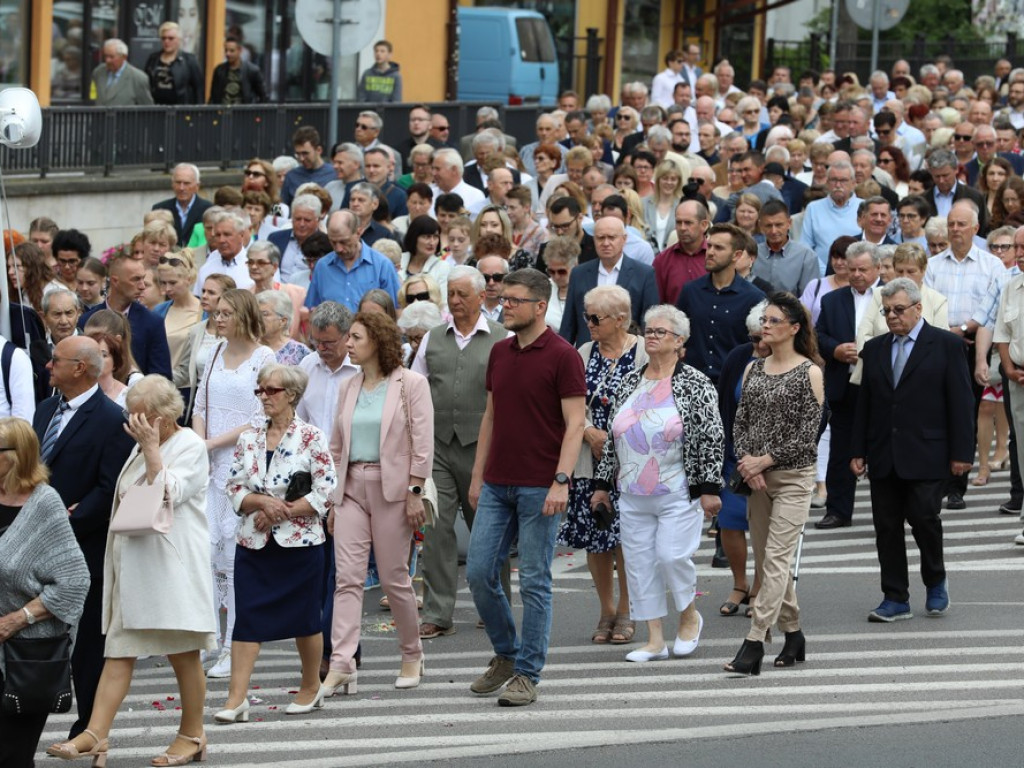 Hrubieszów: Procesja Bożego Ciała w parafiach św. Mikołaja i św. Stanisława Kostki [ZDJĘCIA]