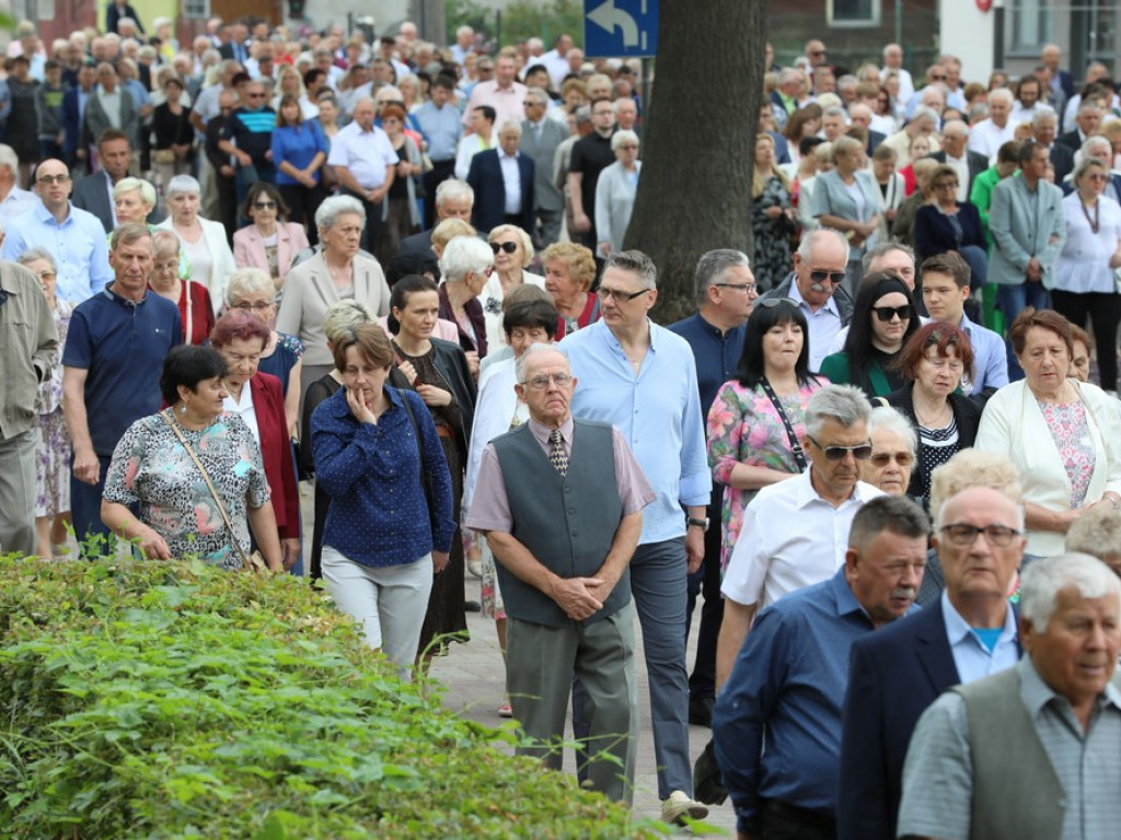 Hrubieszów: Procesja Bożego Ciała w parafiach św. Mikołaja i św. Stanisława Kostki [ZDJĘCIA]