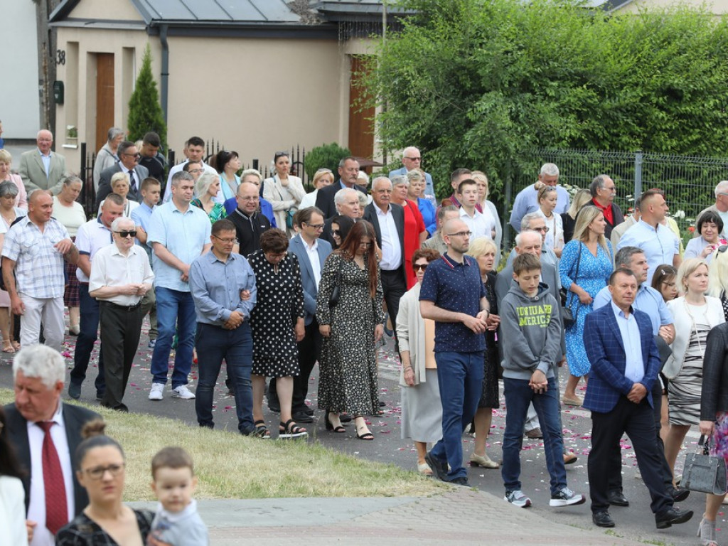 Hrubieszów: Procesja Bożego Ciała w parafiach św. Mikołaja i św. Stanisława Kostki [ZDJĘCIA]