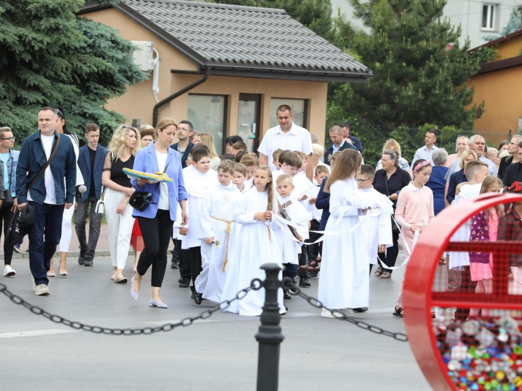 Hrubieszów: Procesja Bożego Ciała w parafiach św. Mikołaja i św. Stanisława Kostki [ZDJĘCIA]
