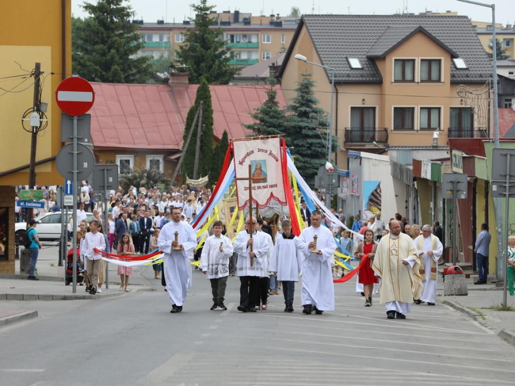 Hrubieszów: Procesja Bożego Ciała w parafiach św. Mikołaja i św. Stanisława Kostki [ZDJĘCIA]