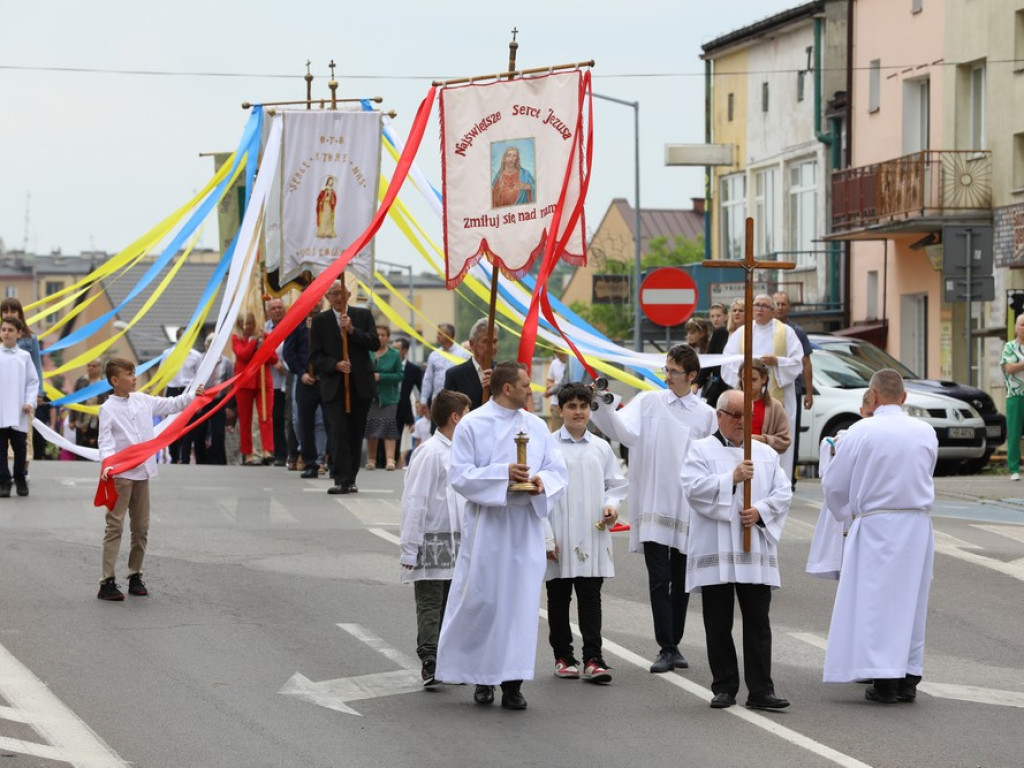 Hrubieszów: Procesja Bożego Ciała w parafiach św. Mikołaja i św. Stanisława Kostki [ZDJĘCIA]
