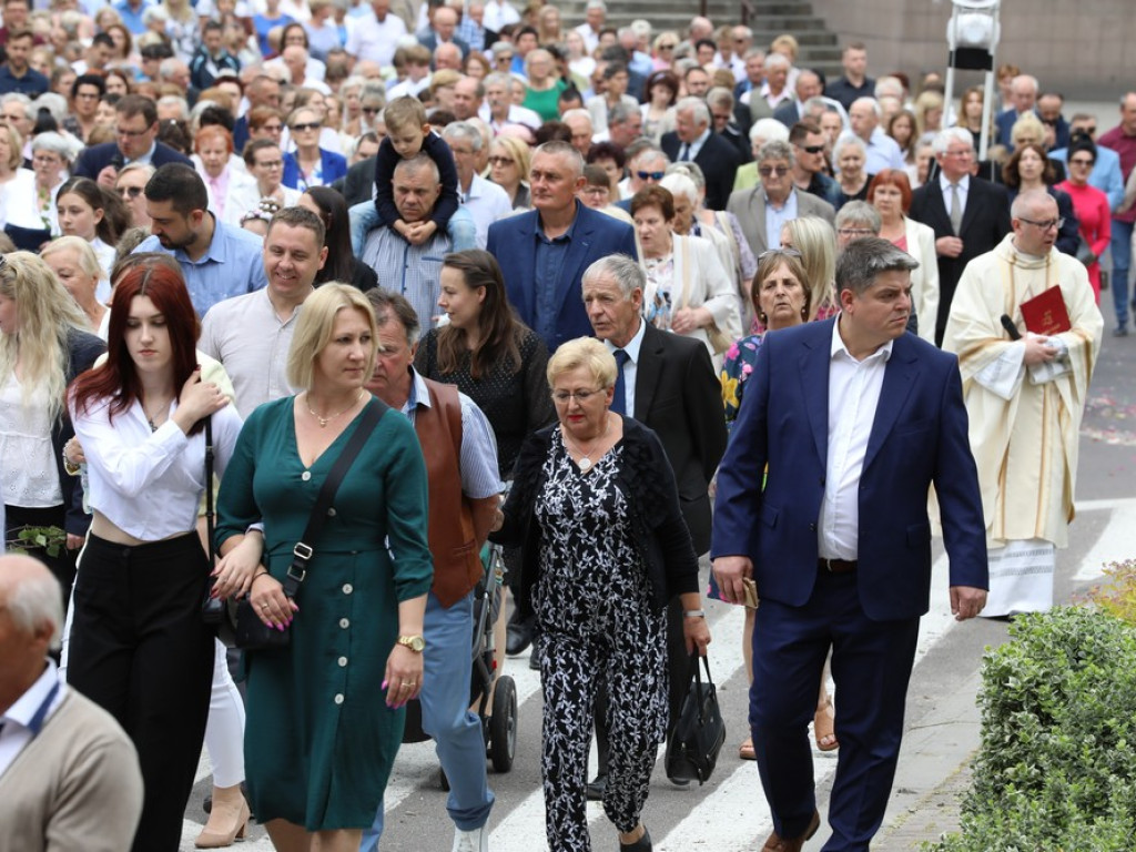Hrubieszów: Procesja Bożego Ciała w parafiach św. Mikołaja i św. Stanisława Kostki [ZDJĘCIA]