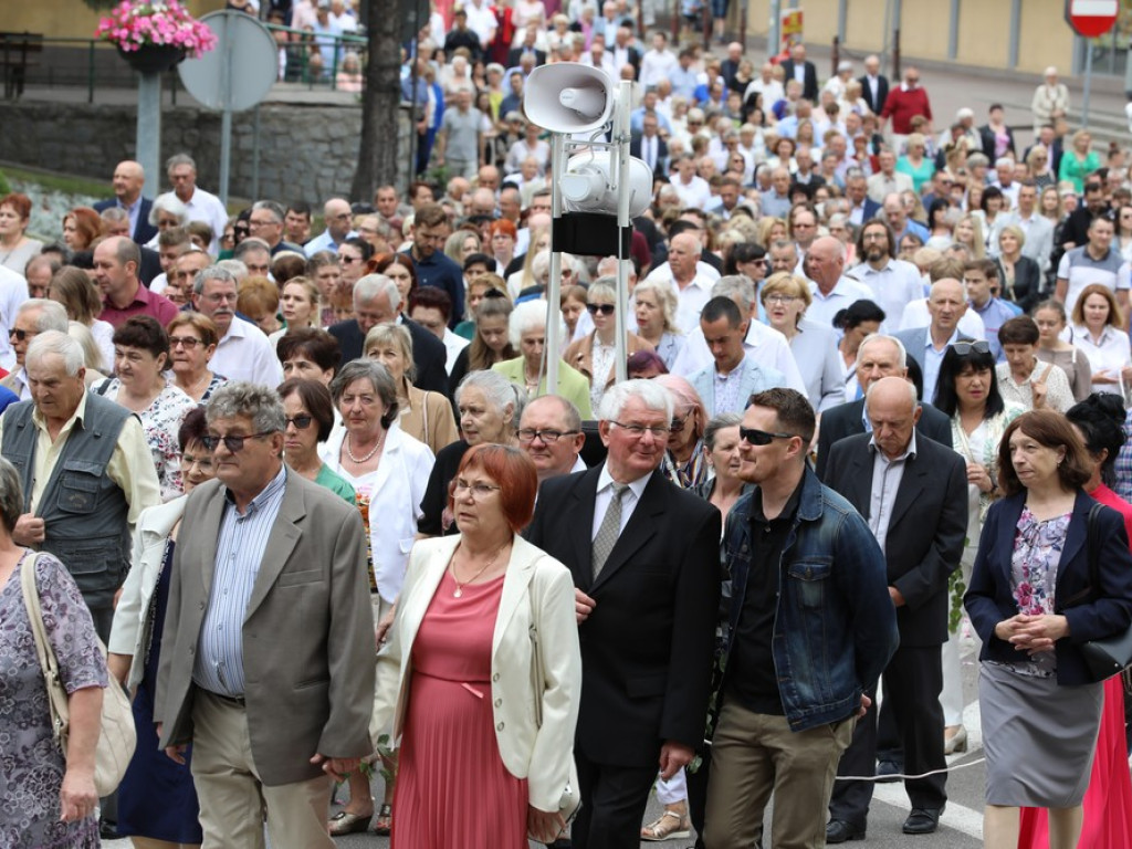 Hrubieszów: Procesja Bożego Ciała w parafiach św. Mikołaja i św. Stanisława Kostki [ZDJĘCIA]