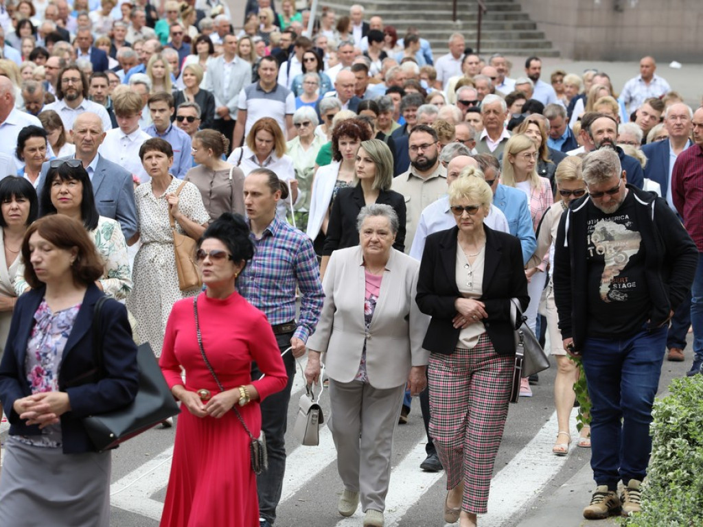 Hrubieszów: Procesja Bożego Ciała w parafiach św. Mikołaja i św. Stanisława Kostki [ZDJĘCIA]