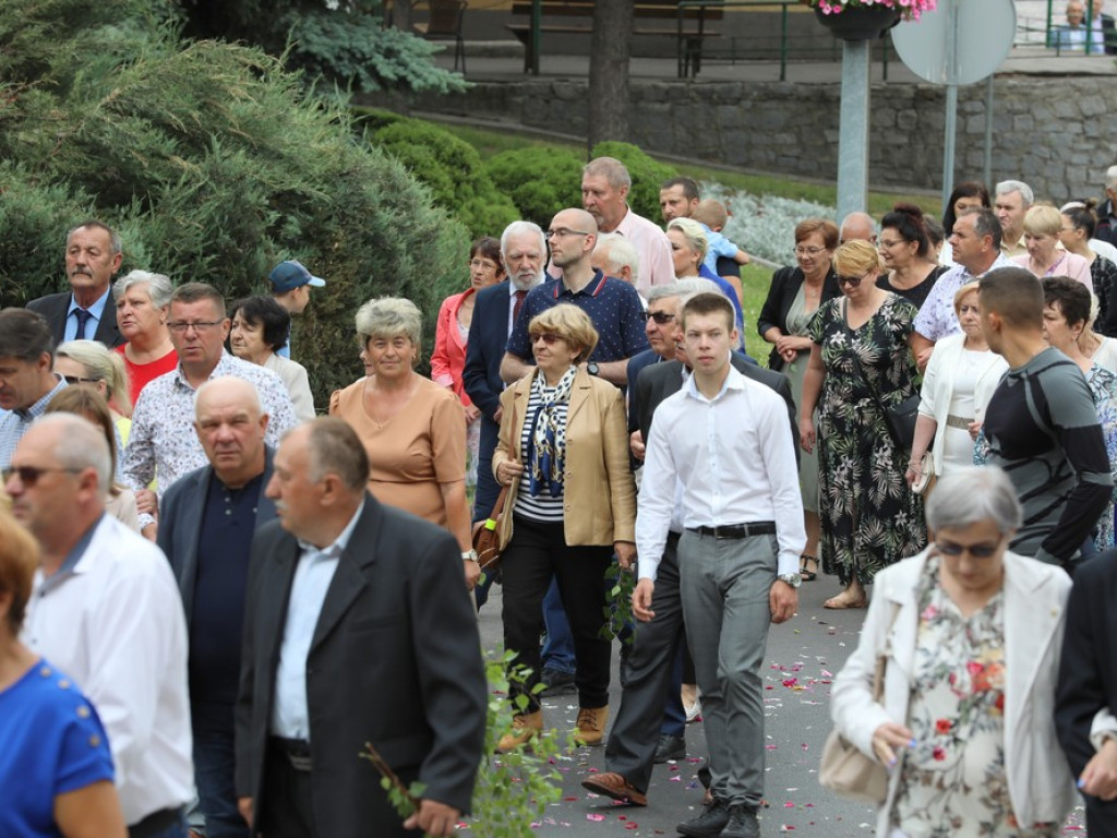Hrubieszów: Procesja Bożego Ciała w parafiach św. Mikołaja i św. Stanisława Kostki [ZDJĘCIA]