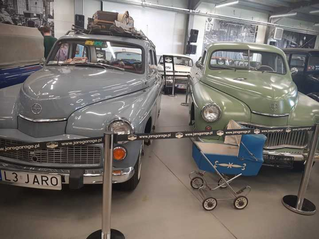 Wystawa zabytkowych pojazdów w Lublinie. Można ją zobaczyć w każdej chwili [ZDJĘCIA]