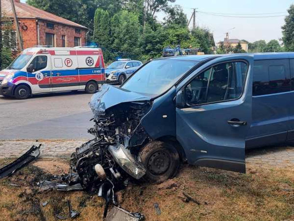 Wypadek na skrzyżowaniu w Starej Wsi [ZDJĘCIA]