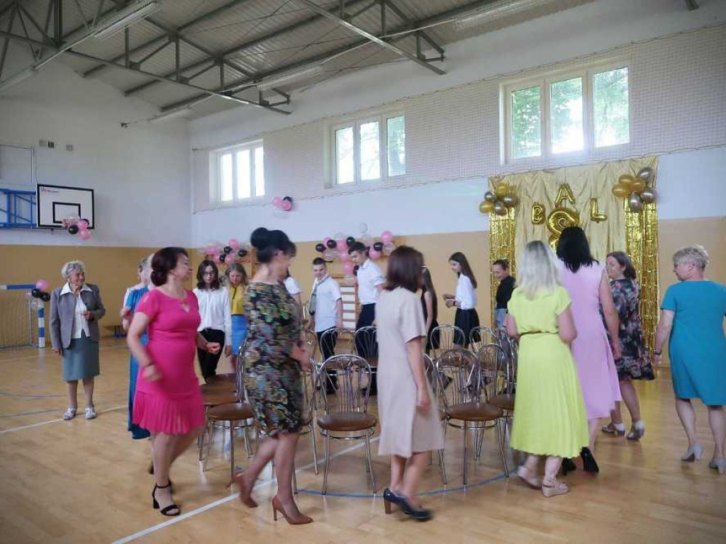 Bal ósmoklasisty w Mienianach [ZDJĘCIA]