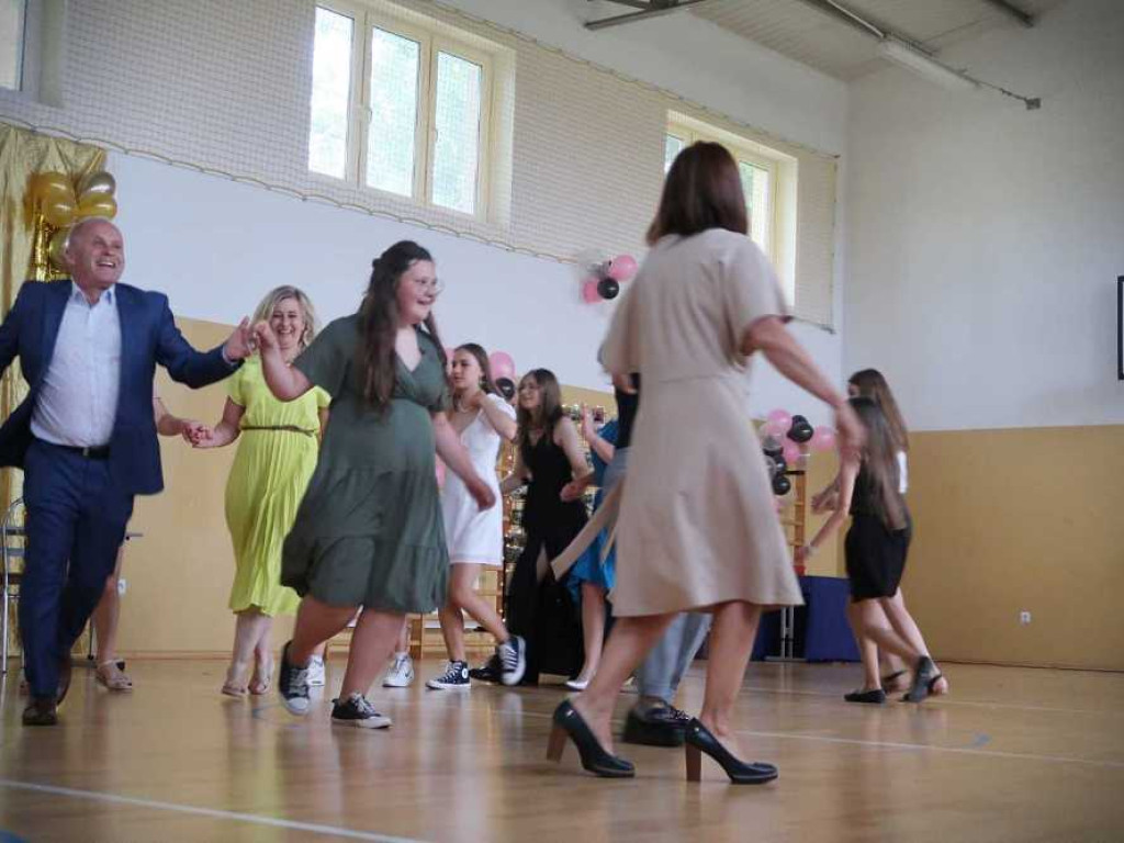 Bal ósmoklasisty w Mienianach [ZDJĘCIA]