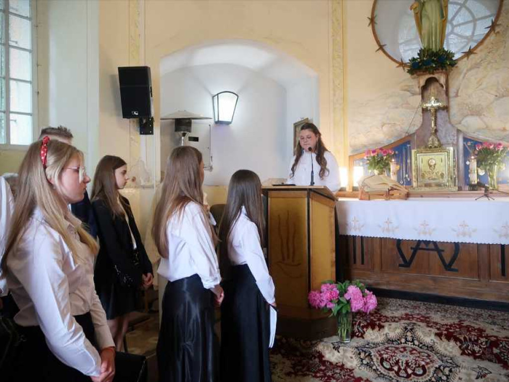 Bal ósmoklasisty w Mienianach [ZDJĘCIA]