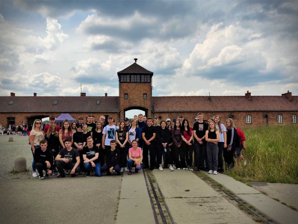 Hrubieszów: Poznawali historię ludobójstwa [ZDJĘCIA]