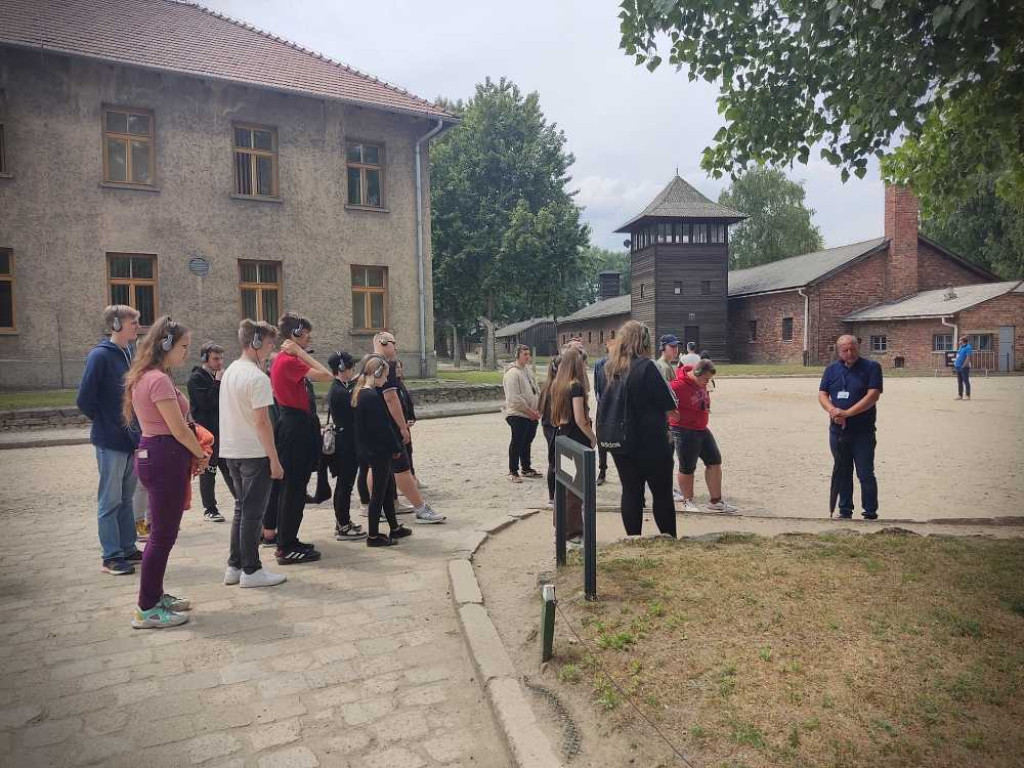 Hrubieszów: Poznawali historię ludobójstwa [ZDJĘCIA]