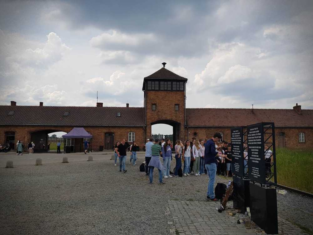 Hrubieszów: Poznawali historię ludobójstwa [ZDJĘCIA]