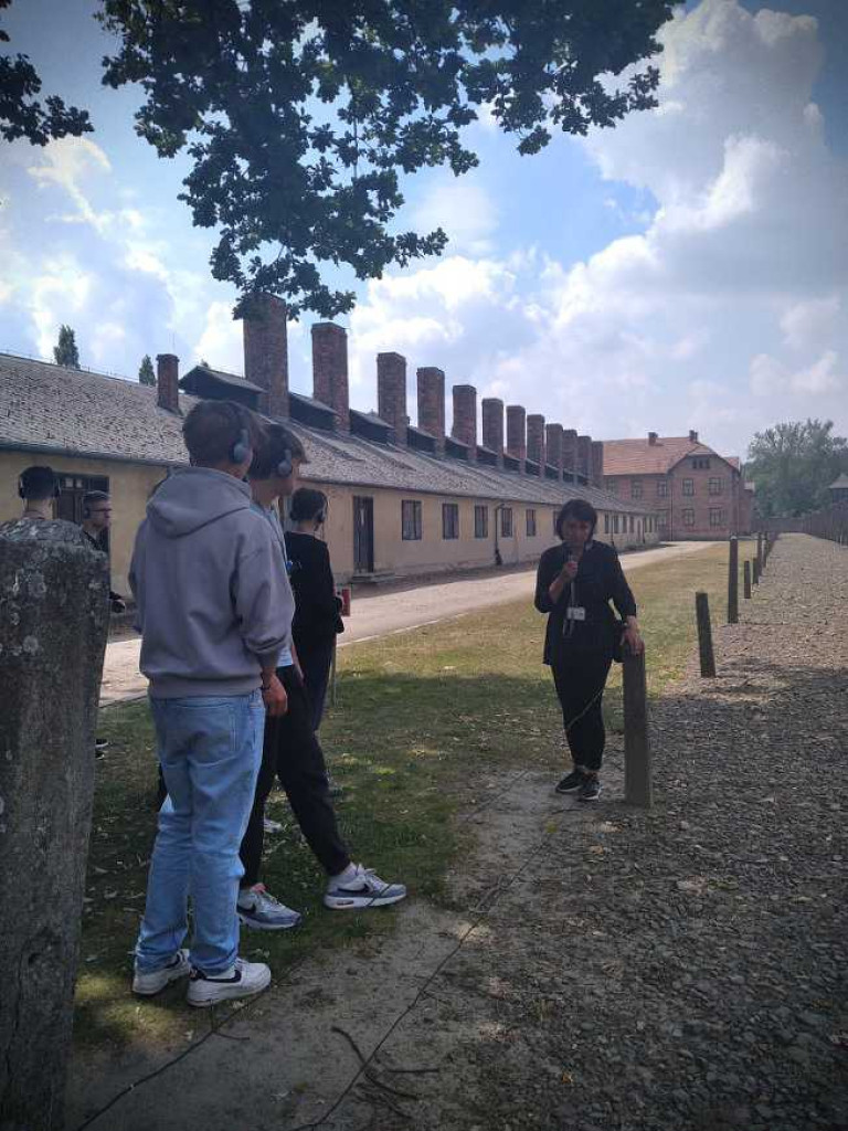 Hrubieszów: Poznawali historię ludobójstwa [ZDJĘCIA]