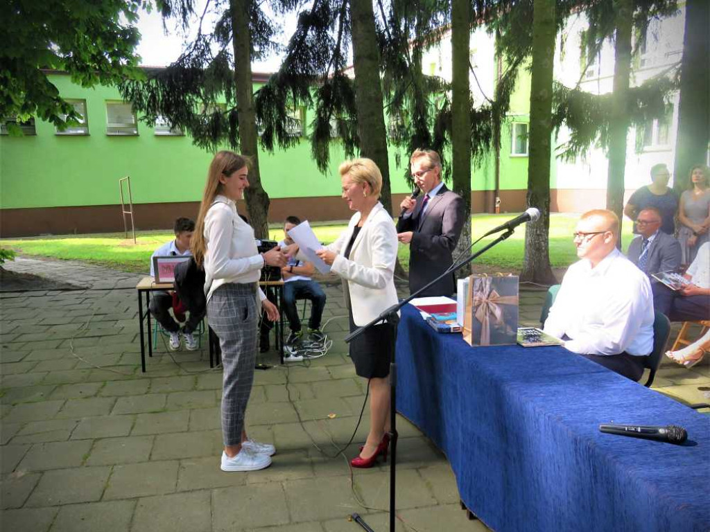 Hrubieszów: Otrzymali certyfikaty Europass [ZDJĘCIA]
