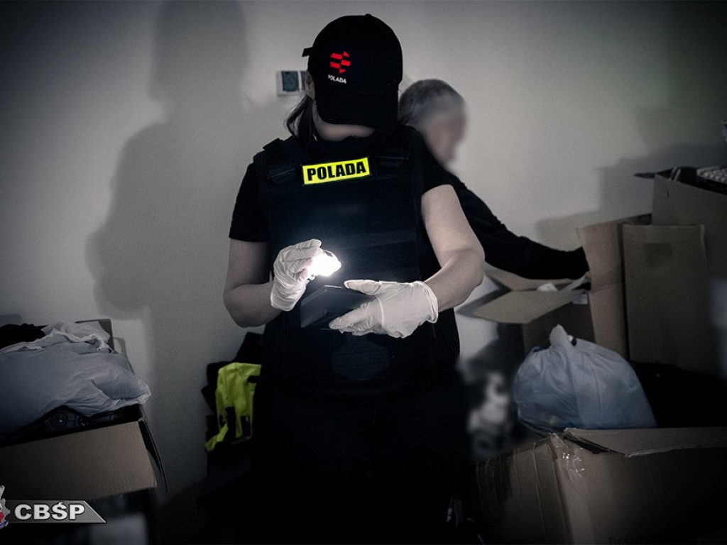 Uderzenie w międzynarodowy gang sterydowy [ZDJĘCIA]