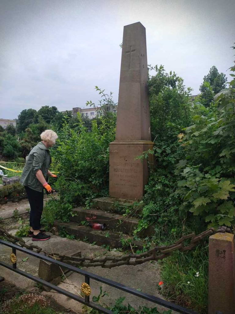 Hrubieszów: Uporządkowali polskie groby w Sokalu [ZDJĘCIA]