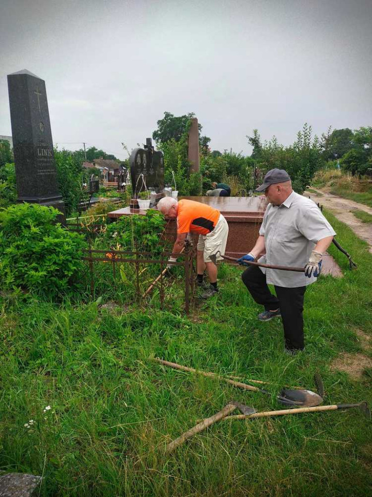 Hrubieszów: Uporządkowali polskie groby w Sokalu [ZDJĘCIA]