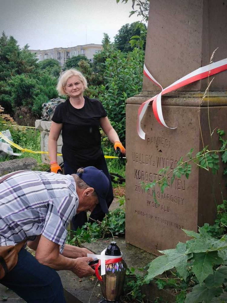 Hrubieszów: Uporządkowali polskie groby w Sokalu [ZDJĘCIA]