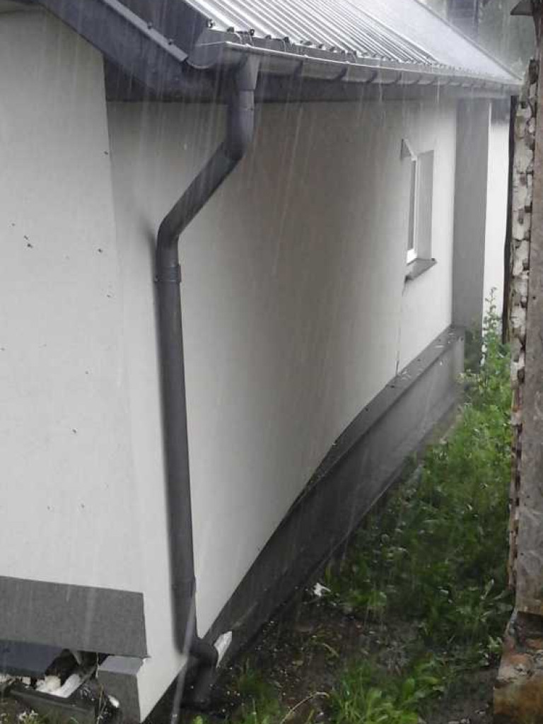 W Strzyżowie tir wjechał w budynek [Aktualizacja] [ZDJĘCIA]