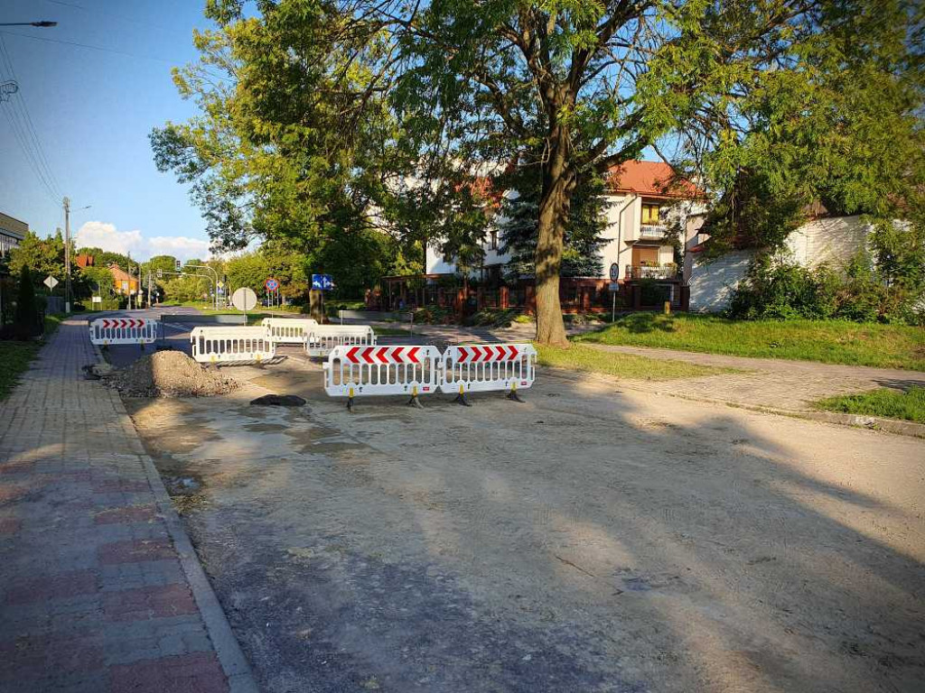 Hrubieszów: Dziura na ulicy Piłsudskiego [ZDJĘCIA]