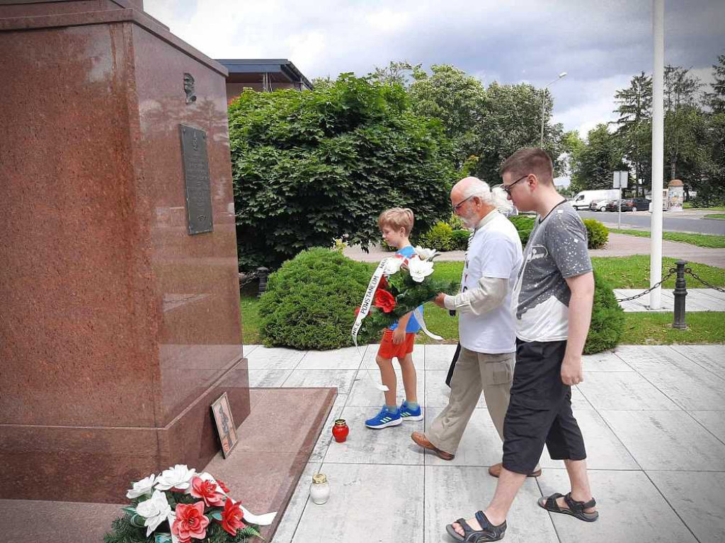 W hołdzie powstańcom warszawskim [ZDJĘCIA]