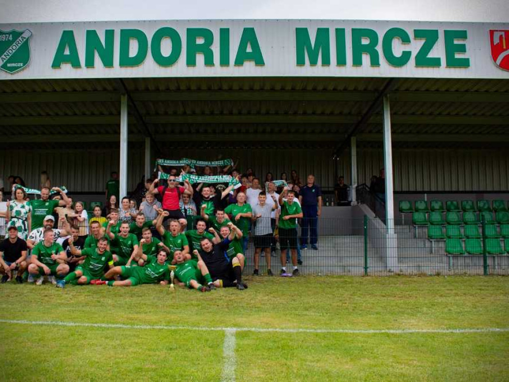 Andoria Mircze z Pucharem Starostów! Trwają mecze kontrolne [ZDJĘCIA]