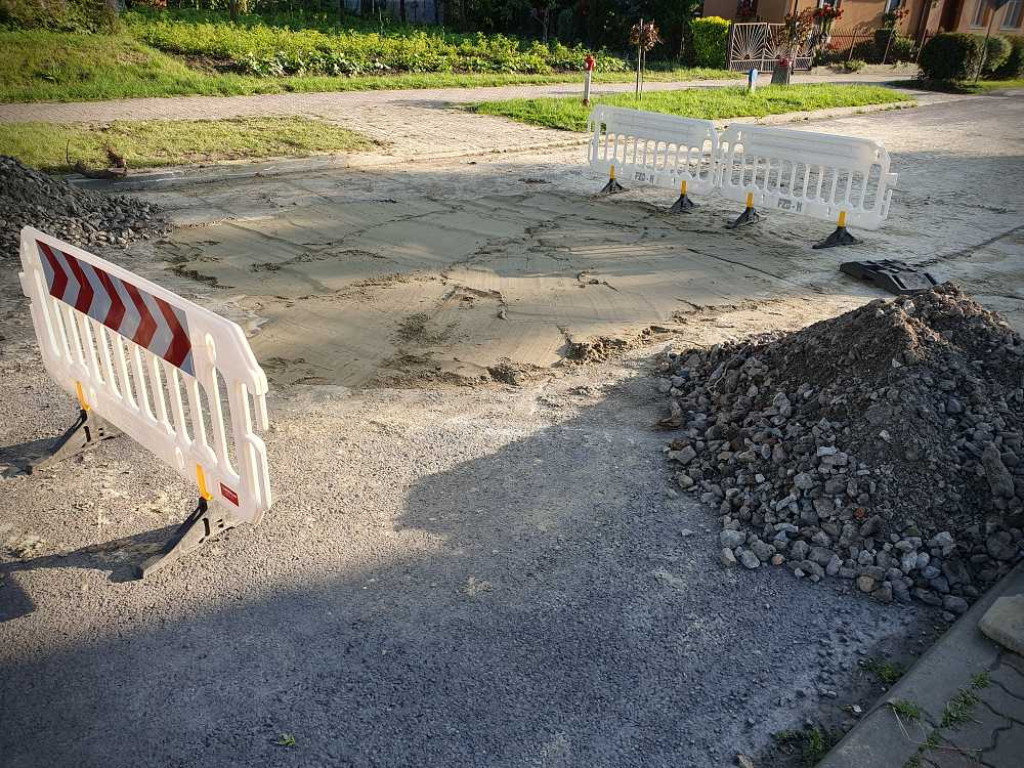 Hrubieszów: Nawierzchnia na ulicy Piłsudskiego [ZDJĘCIA]