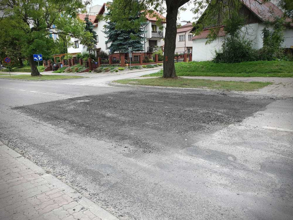 Hrubieszów: Nawierzchnia na ulicy Piłsudskiego [ZDJĘCIA]