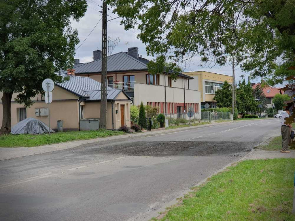 Hrubieszów: Nawierzchnia na ulicy Piłsudskiego [ZDJĘCIA]
