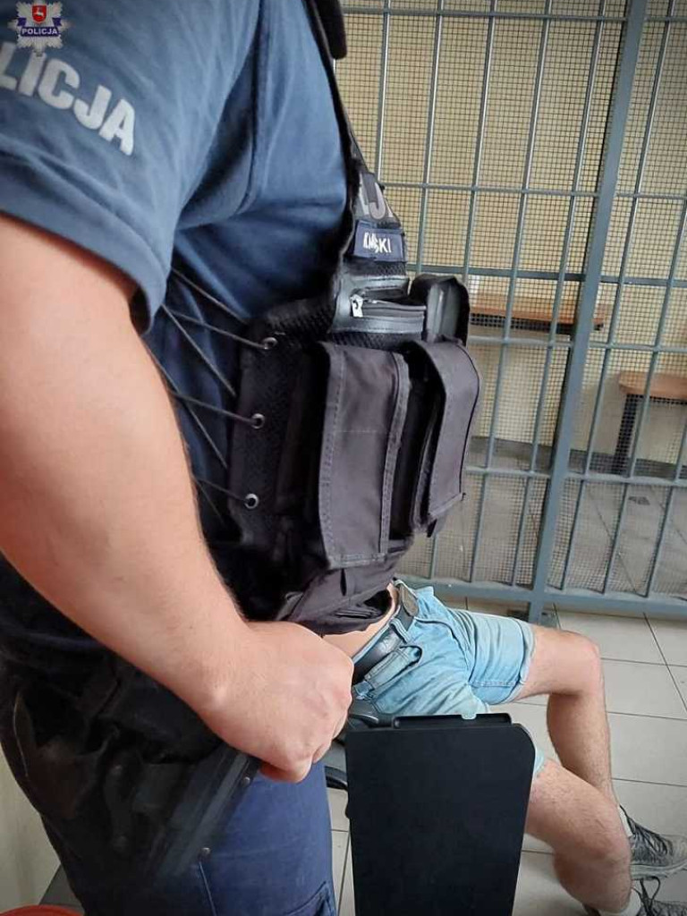 Uciekał z narkotykami. Z auta wyszedł z maczetą. Padły strzały! [ZDJĘCIA]