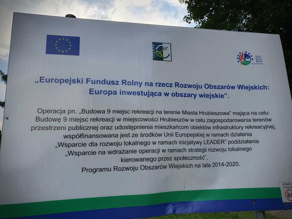 Hrubieszów: Scena plenerowa za HDK [ZDJĘCIA]