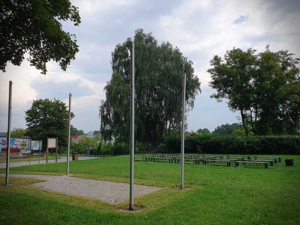 Hrubieszów: Scena plenerowa za HDK [ZDJĘCIA]