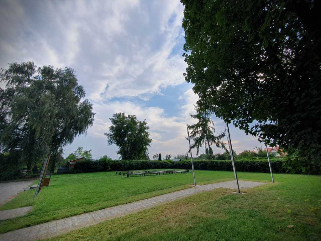 Hrubieszów: Scena plenerowa za HDK [ZDJĘCIA]