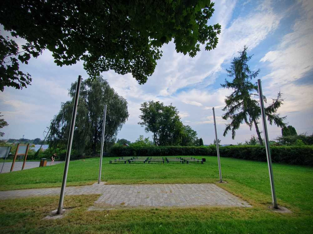 Hrubieszów: Scena plenerowa za HDK [ZDJĘCIA]